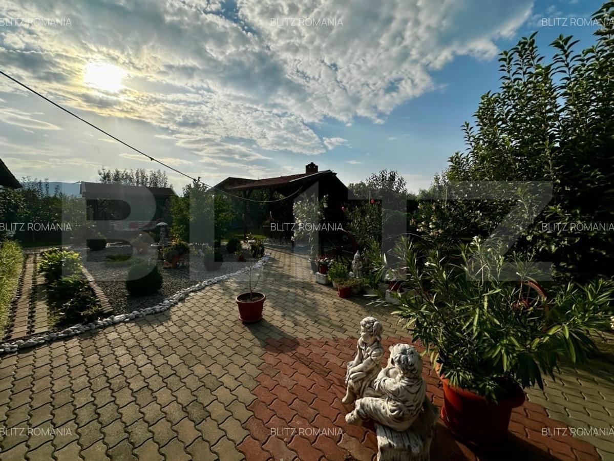 Casa superba de vanzare - 380 mp utili, 1000 mp teren - 17