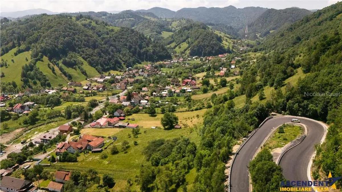 View superb:intravilan,constructie rezidenta hotel, 2.327 mp,Moieciu de Jos, Bran - 11