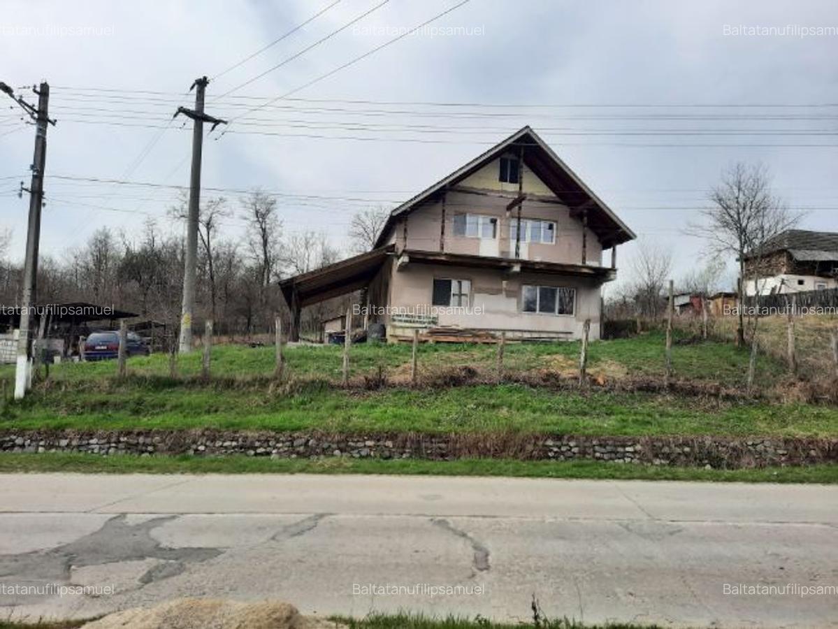 VÂND CASĂ LÂNGĂ HOREZU VÂLCEA - 3