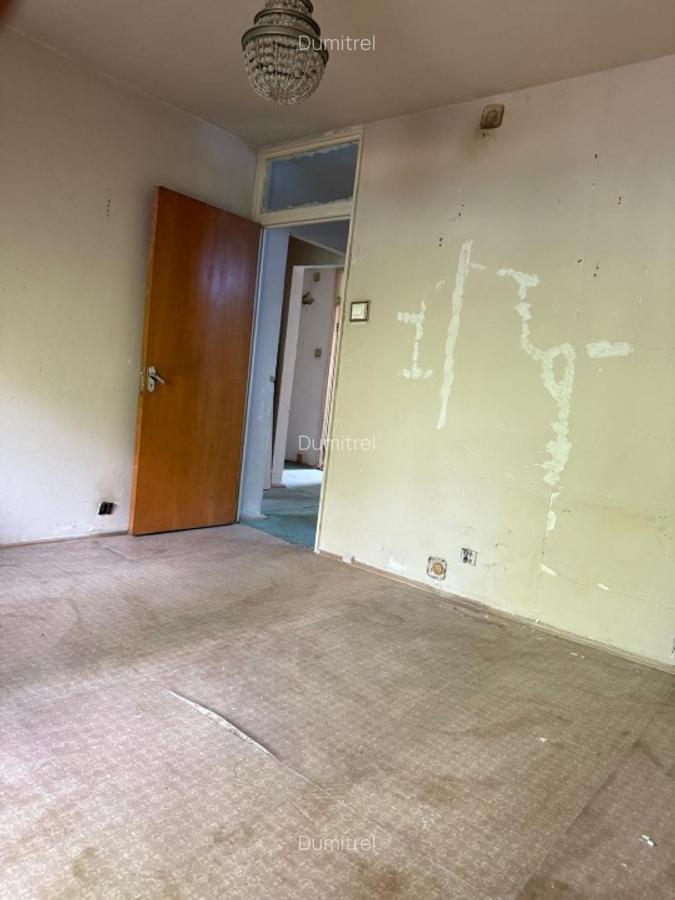 Vand apartament 4 camere, decomandat, etaj 1 - Rahova, Sos.Salaj - 2