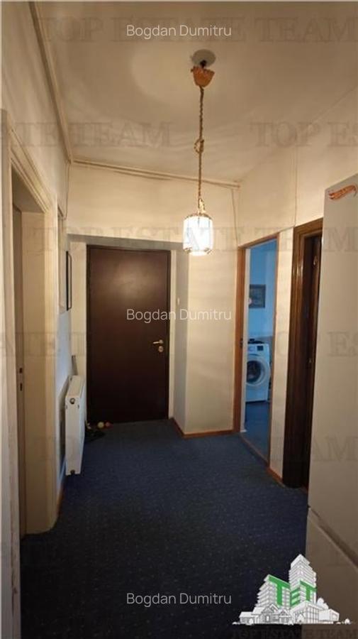 Apartament de 3 camere ultracentral, 2 intrari, lift cu acces privat, pod pentru - 6