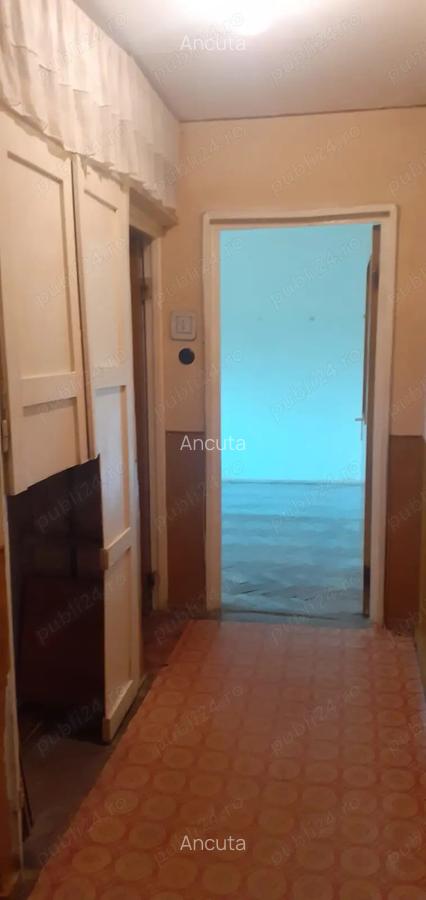 Vand apartament 2 camere semidecomandat - 4 Vand apartament 2 camere semidecomandat - 4