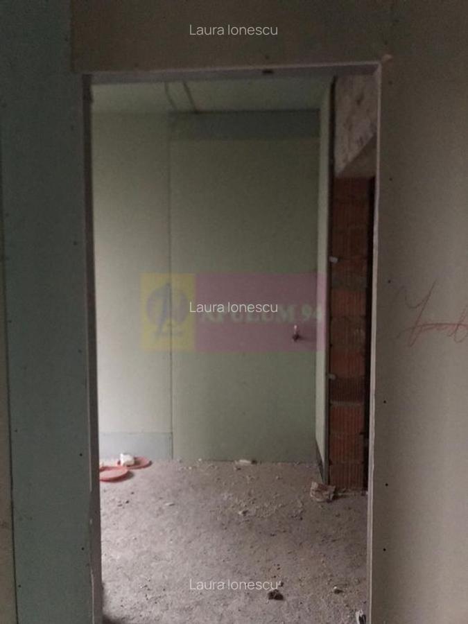 Vila la rosu Zarnesti- Mitropolit Metianu cu vedere superba spre munte - 11
