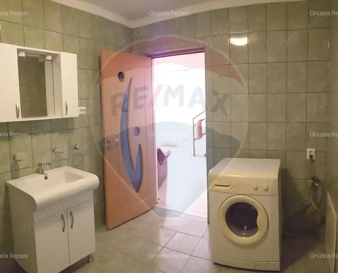 Casa / Vila cu 5 camere de vanzare - 6