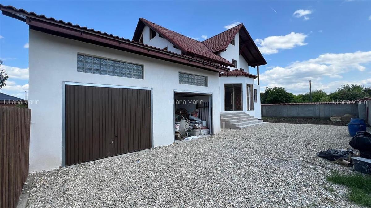 Vila la rosu intr o zona rezidentiala exclusivista Halchiu - 6