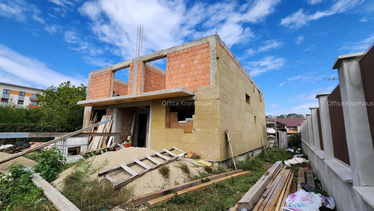 Apartament cu 3 camere în Tractorul - 13
