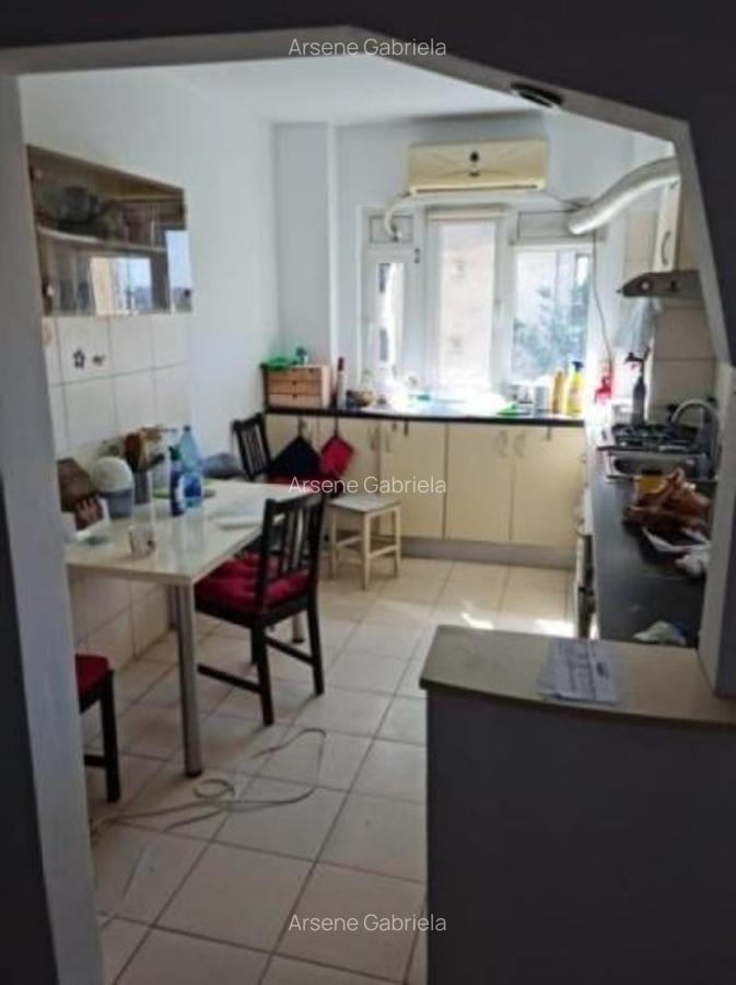 De vanzare apartament 3 camere/ Tei - 5