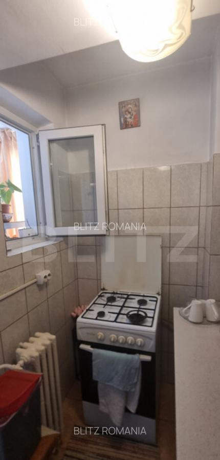 Garsoniera de Vanzare : Decomandat - Baie, Balcon si Bucatar - 5