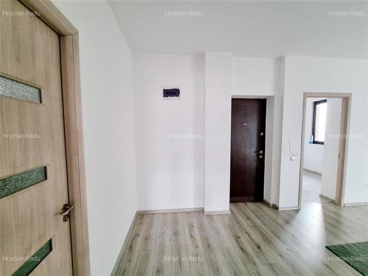 Apartament cu 3 camere semidecomandat în Bucureștii Noi - 6