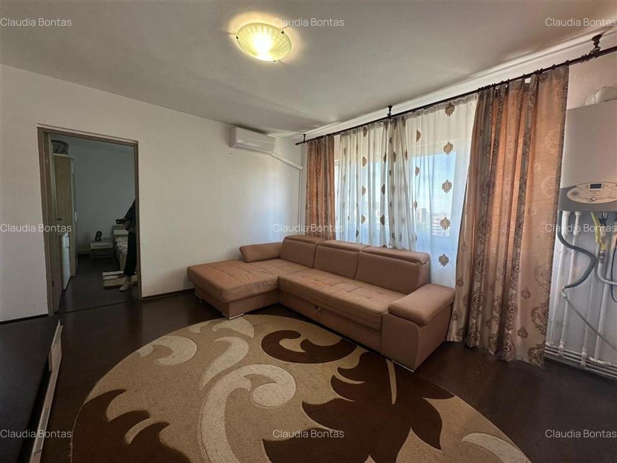 Apartament cu 3 camere semidecomandat în Central - 9