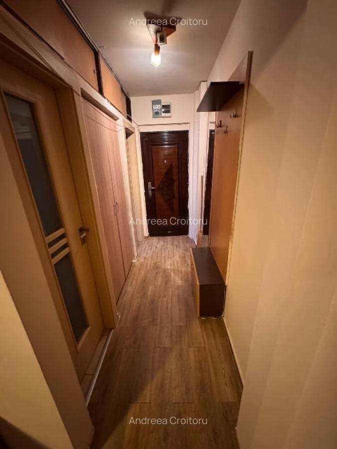 Prima chirie: apartament cu 3 camere decomandat - 2