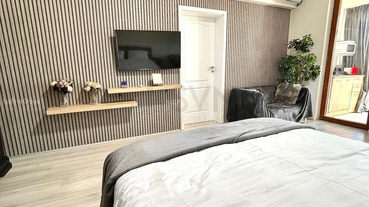 Apartament cu 8 camere decomandat în Aviației - 12