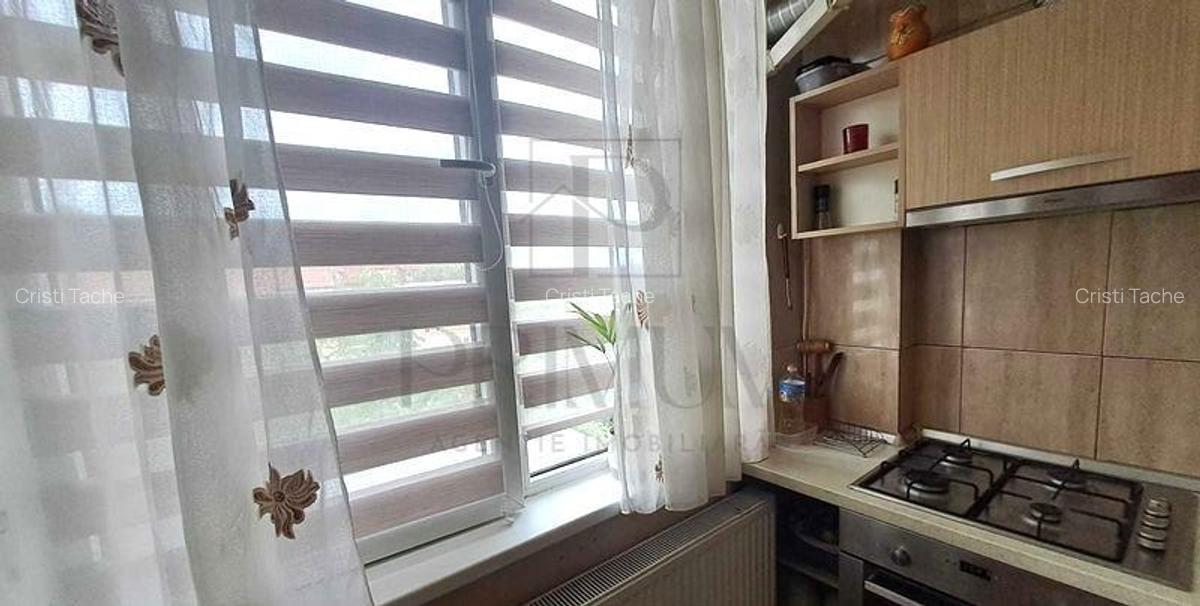 ARADULUI - BLOC IZOLAT - 3 camere - decomandat - centrala proprie - clima - 6