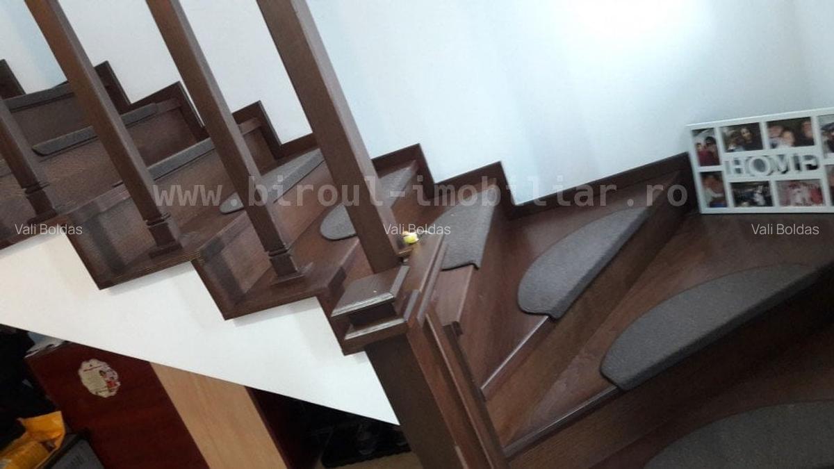 Casă cu 5 camere în Eforie Nord - 3