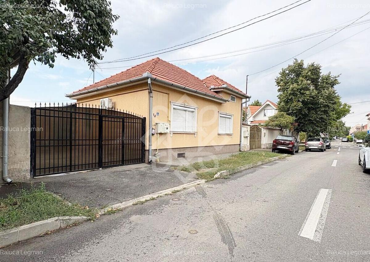 Casa in Iosia cu teren 839 mp - 1 Casa in Iosia cu teren 839 mp - 1