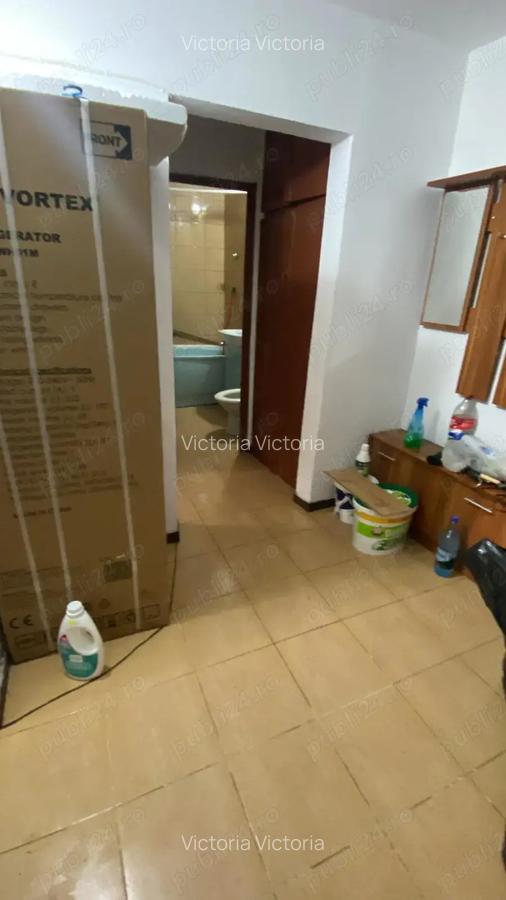 Inchiriez apartament 2 camere - 4