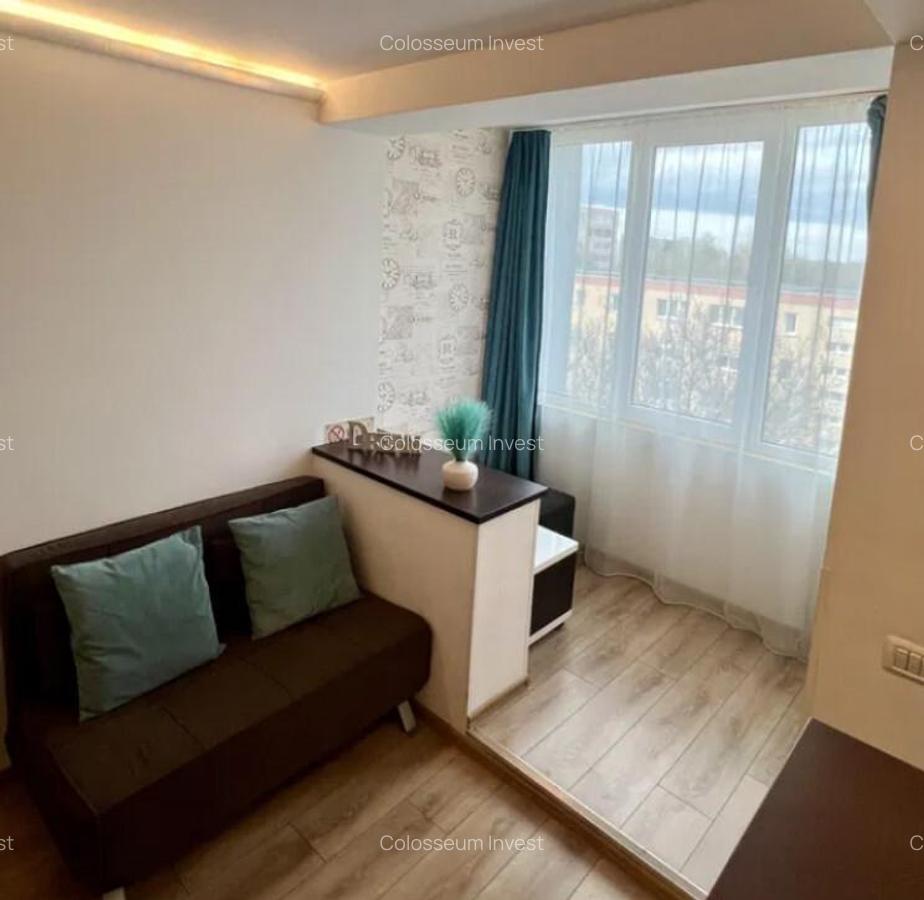 Garsoniera decomandat - zona Garii - 7