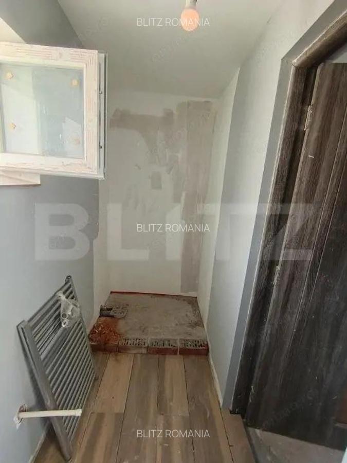 Casa cu 2 camere ?i living cu o gradina generoasa in suprafa?a de 4300 mp - 6