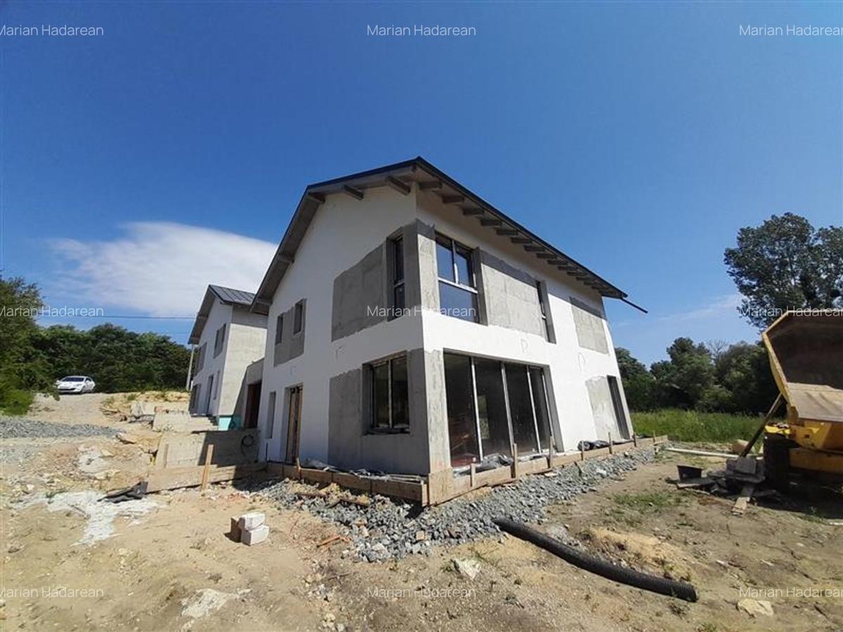 Vanzare casa individuala alipita prin garaj Feleacu zona Valea Manastirii, Cluj- - 1