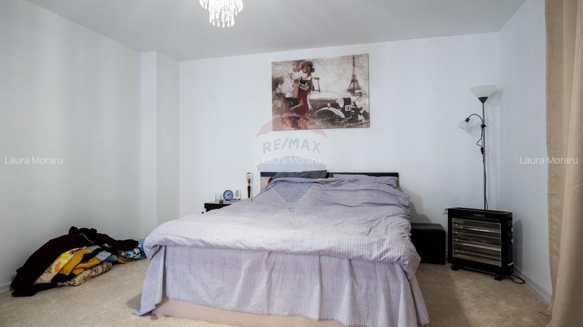 Vanzare vila si spatiu comercial, cu gradina si garaj-zona Corbii Mari - 2 Vanzare vila si spatiu comercial, cu gradina si garaj-zona Corbii Mari - 2