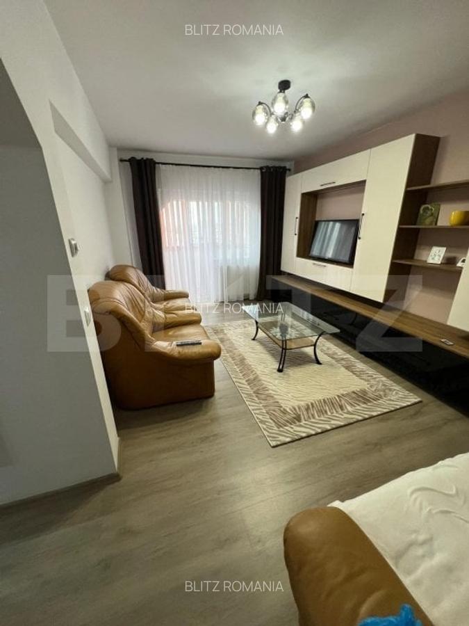Apartament de vanzare, cu 2 camere, 59 mp, zona Strand - 2