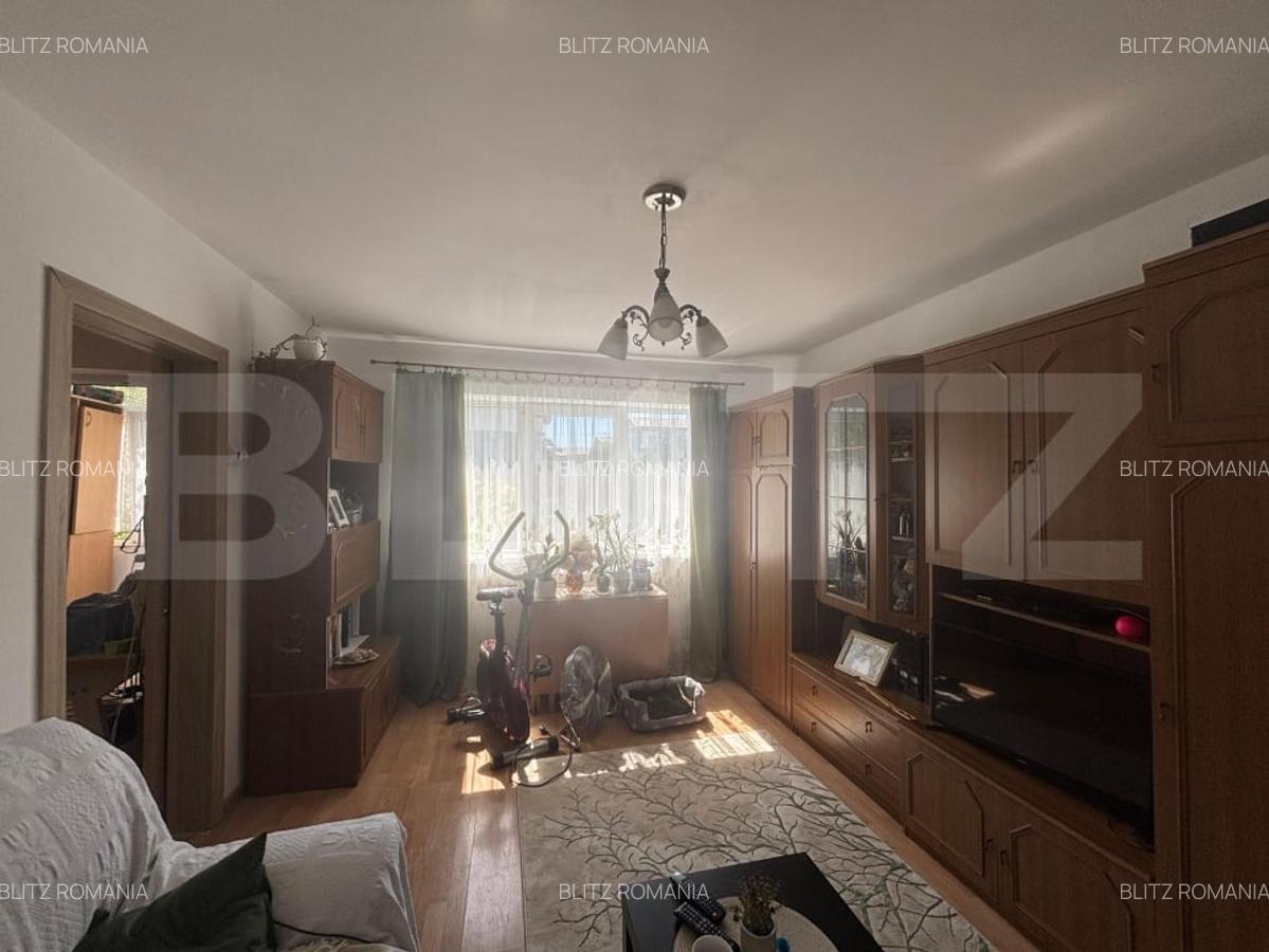 Apartament cu 3 camere, etajul 2/4, 50 mp, Micro 11 - 1