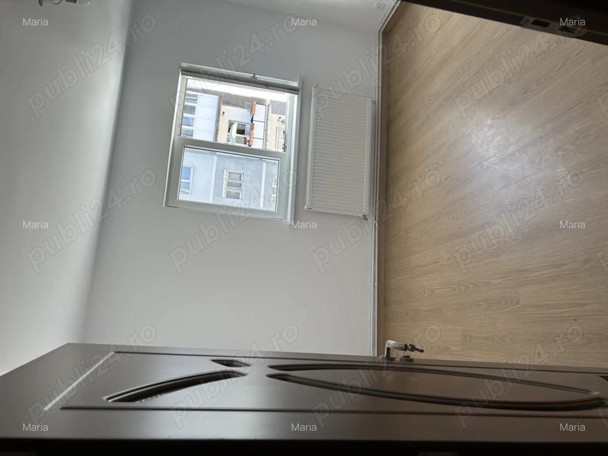 Apartament de vanzare cu 4 camere - 5