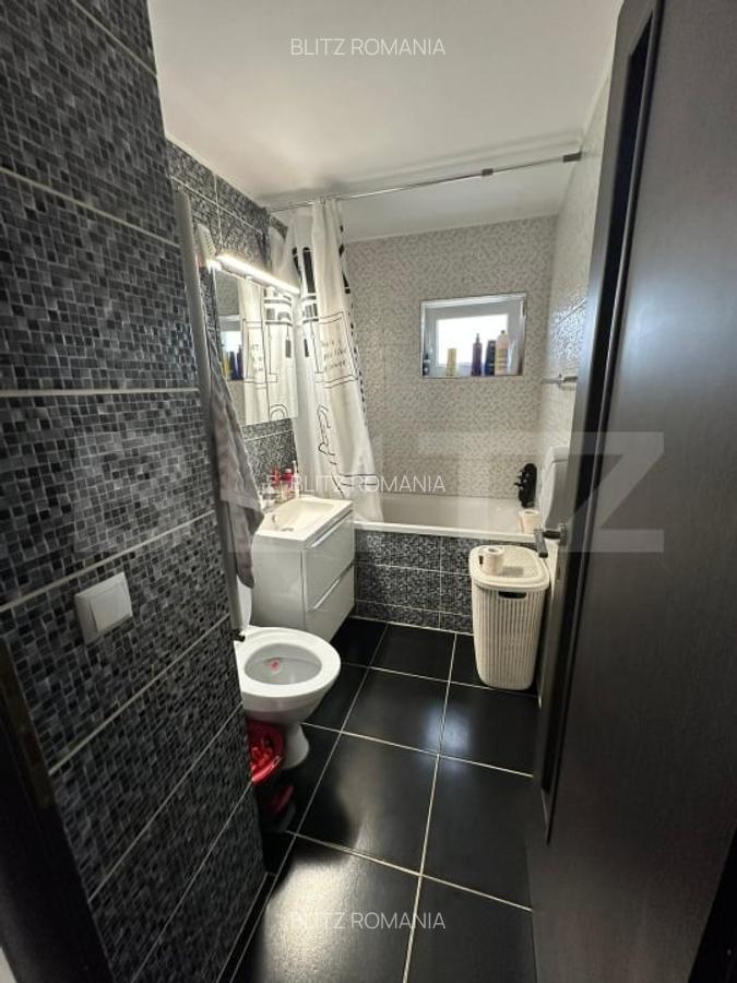 Apartament cu 3 camere, zona Rogerius - 3