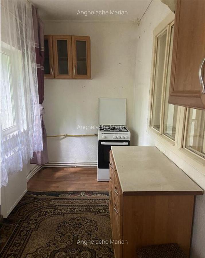 Apartament 2 camere , zona cartier Sud Piata, decomandat , 5 - 6