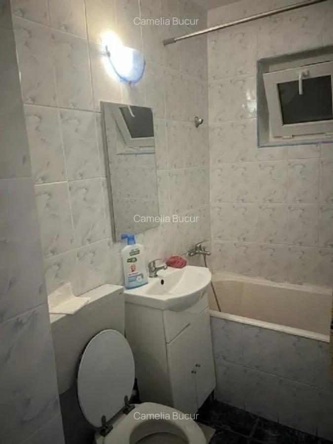 Apartament cu 2 camere - zona Podu Ros - Vis a vis de Serviciul de Pasapoarte - 4