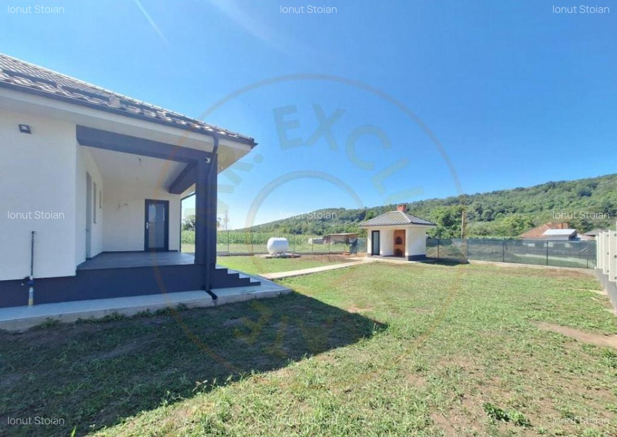 Casa de vanzare in Draganu-Arge?, priveli?te de povest - 4
