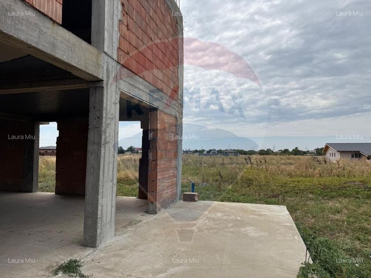 De vanzare Casa / Vila 5 camere la rosu + 540 mp teren Balotesti - 14