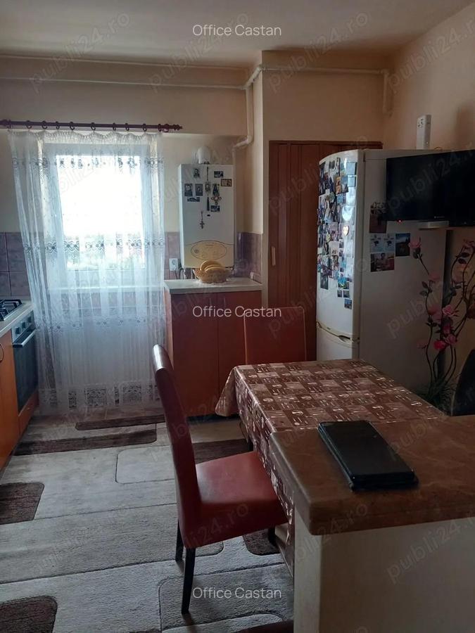 Apartament de vanzare - 3