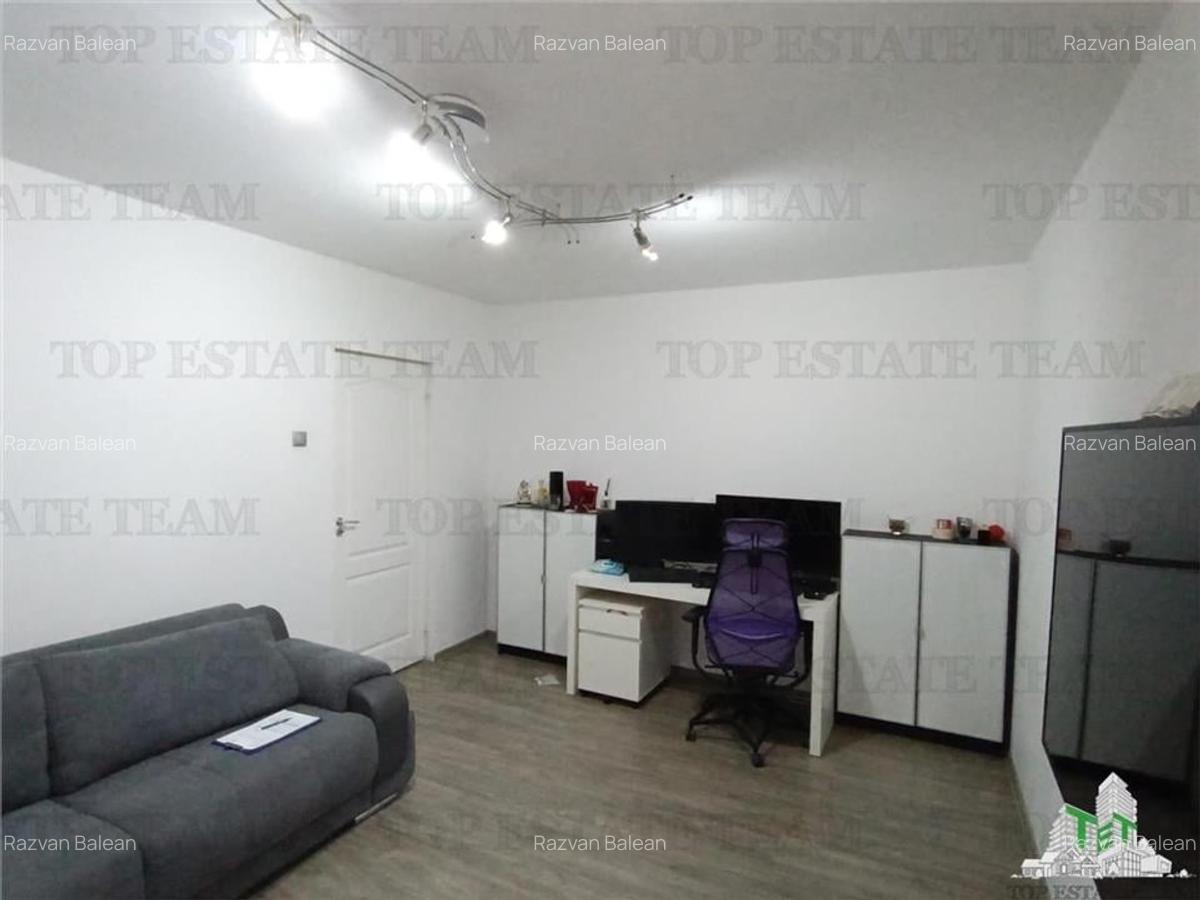 Apartament frumos intr-un bloc reabilitat, cu 3 camere si balcon in Dr. Taberei, - 1