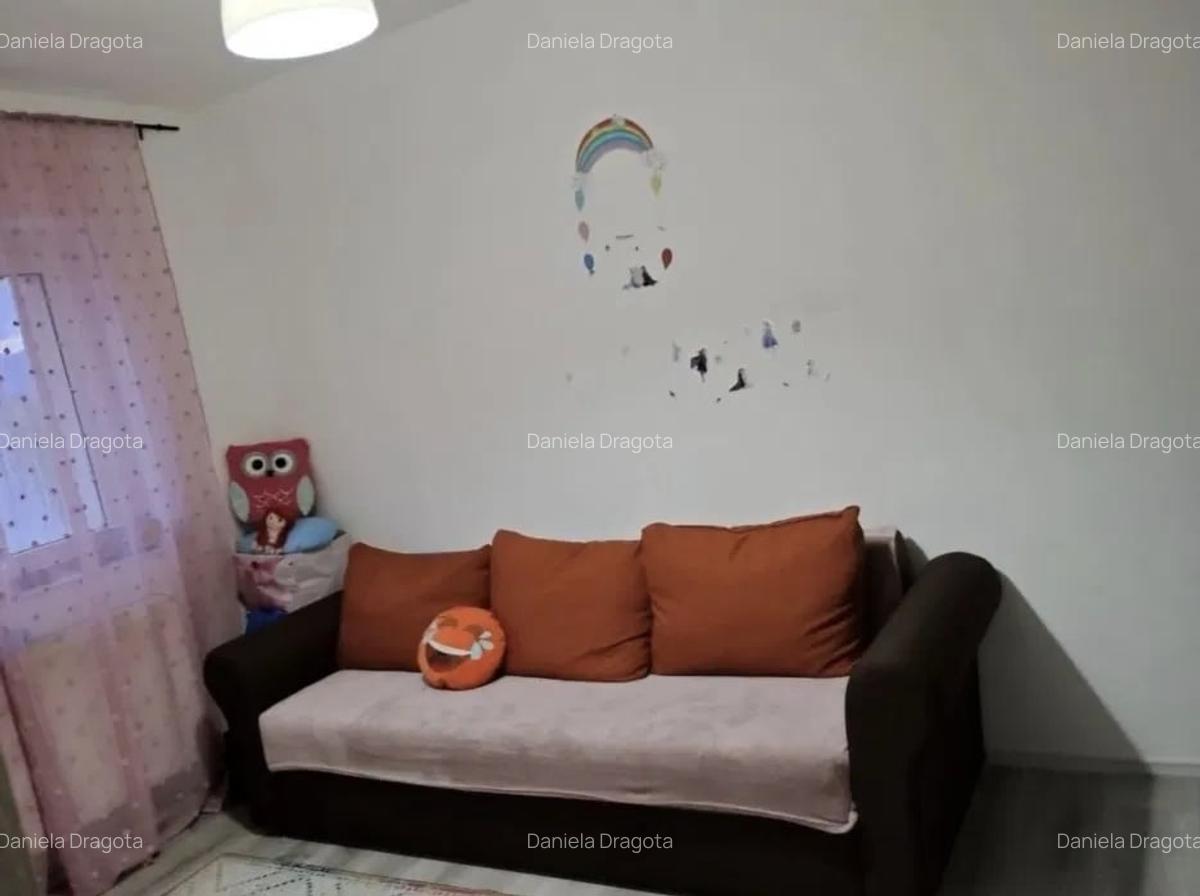 Apartament 3 camere, decomandate, zona Craiter. - 3