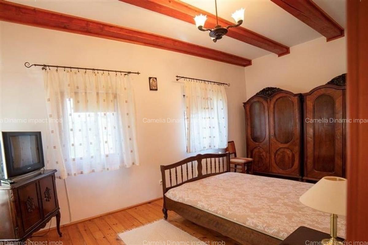 Casă cu 6 camere în Sânpetru - 7