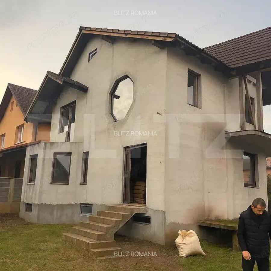 Casa de vanzare, cu 6 camere, 163 mp, zona Cetate - 3