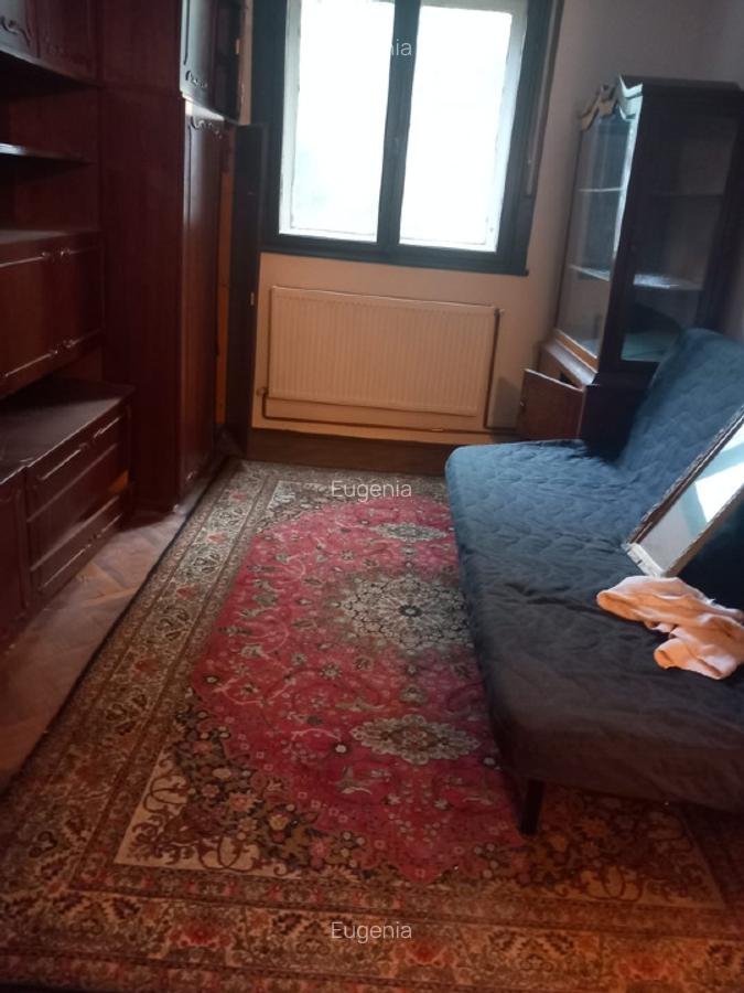 Casă pe colț, dublă deschidere, 4 camere - 1 Casă pe colț, dublă deschidere, 4 camere - 1