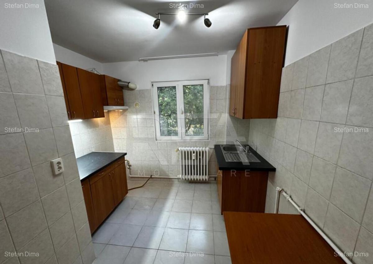 Apartament 3 Camere , Etajul 2 , Zona Alexandru Obregia - 8