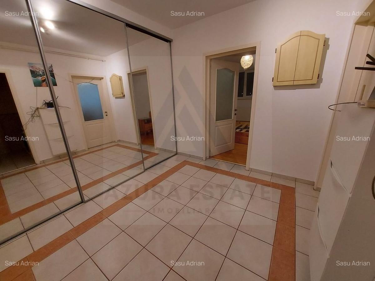 Apartament renovat tip mansarda pivnita si parcare privata in Strand - 7