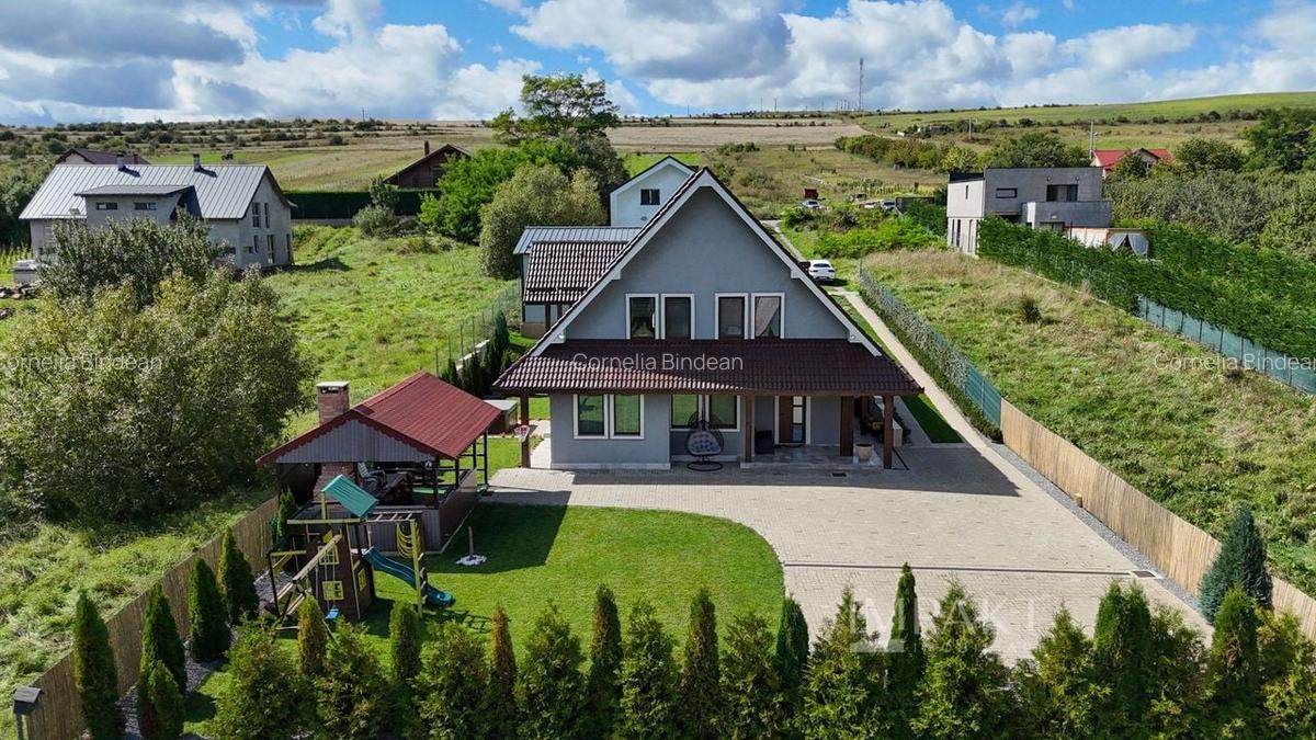 Vilă unică cu teren generos și vedere superbă în Sălicea! - 1