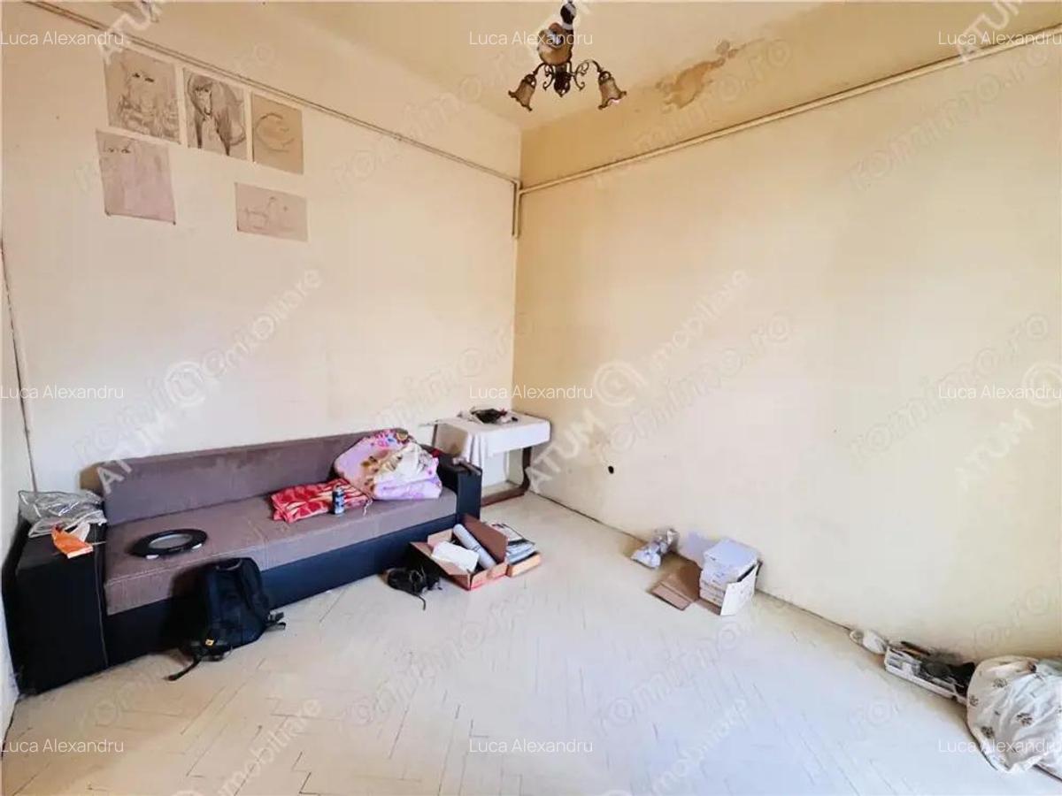 Apartament la casa cu 3 camere pivnita zona ultracentrala Sibiu - 10