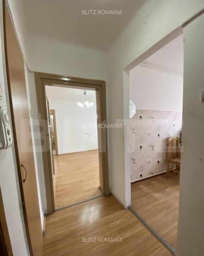 Apartament de vanzare, cu 2 camere, 45 mp, balcon, zona Cent - 10
