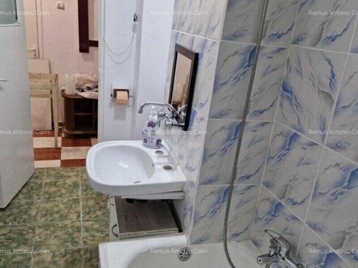 Mihai Bravu Mall Vitan Garsoniera Spatioasa - 5