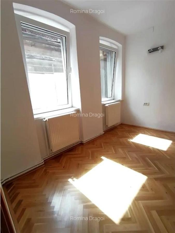 Apartament 2 camere in casa cu gradina CENTRU - 9