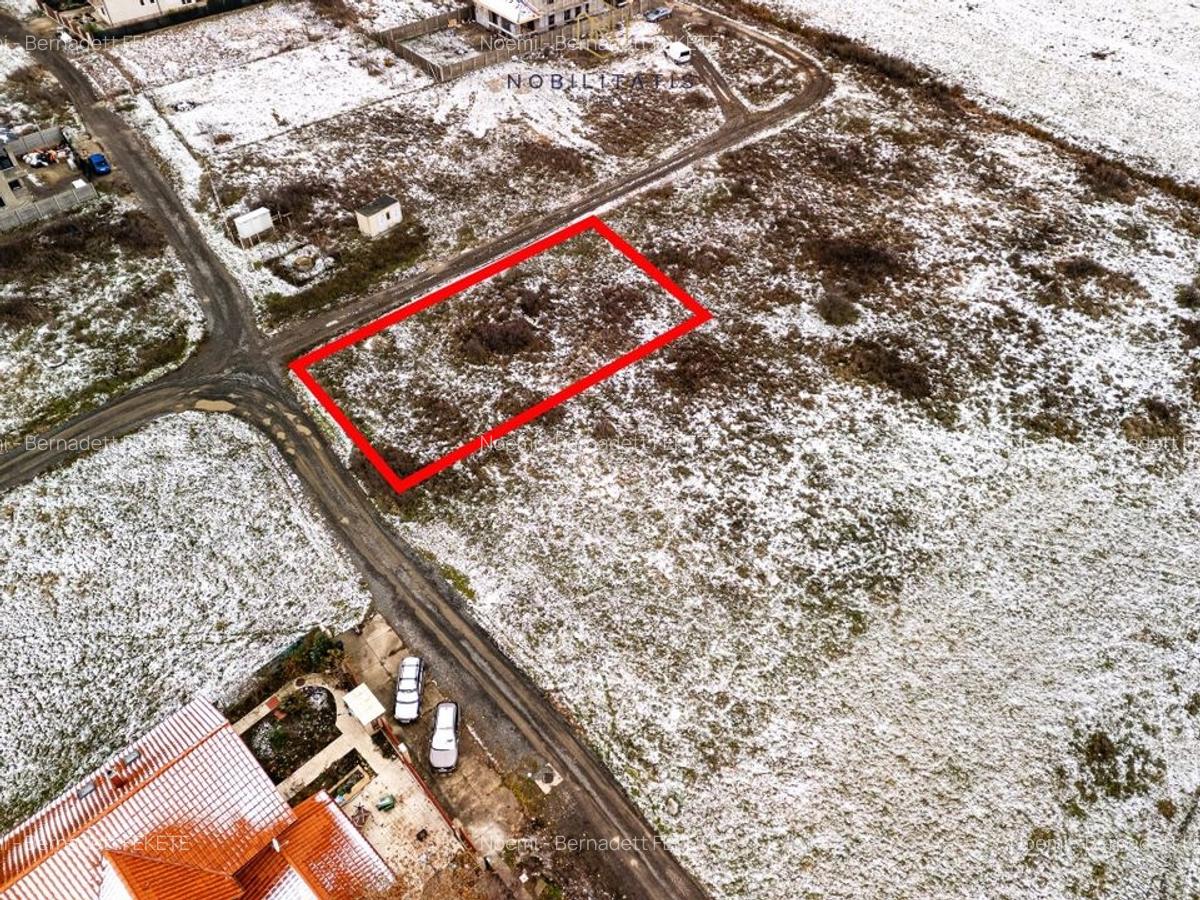 Teren Metro 2 - NORD - 2 fronturi stradale - 4