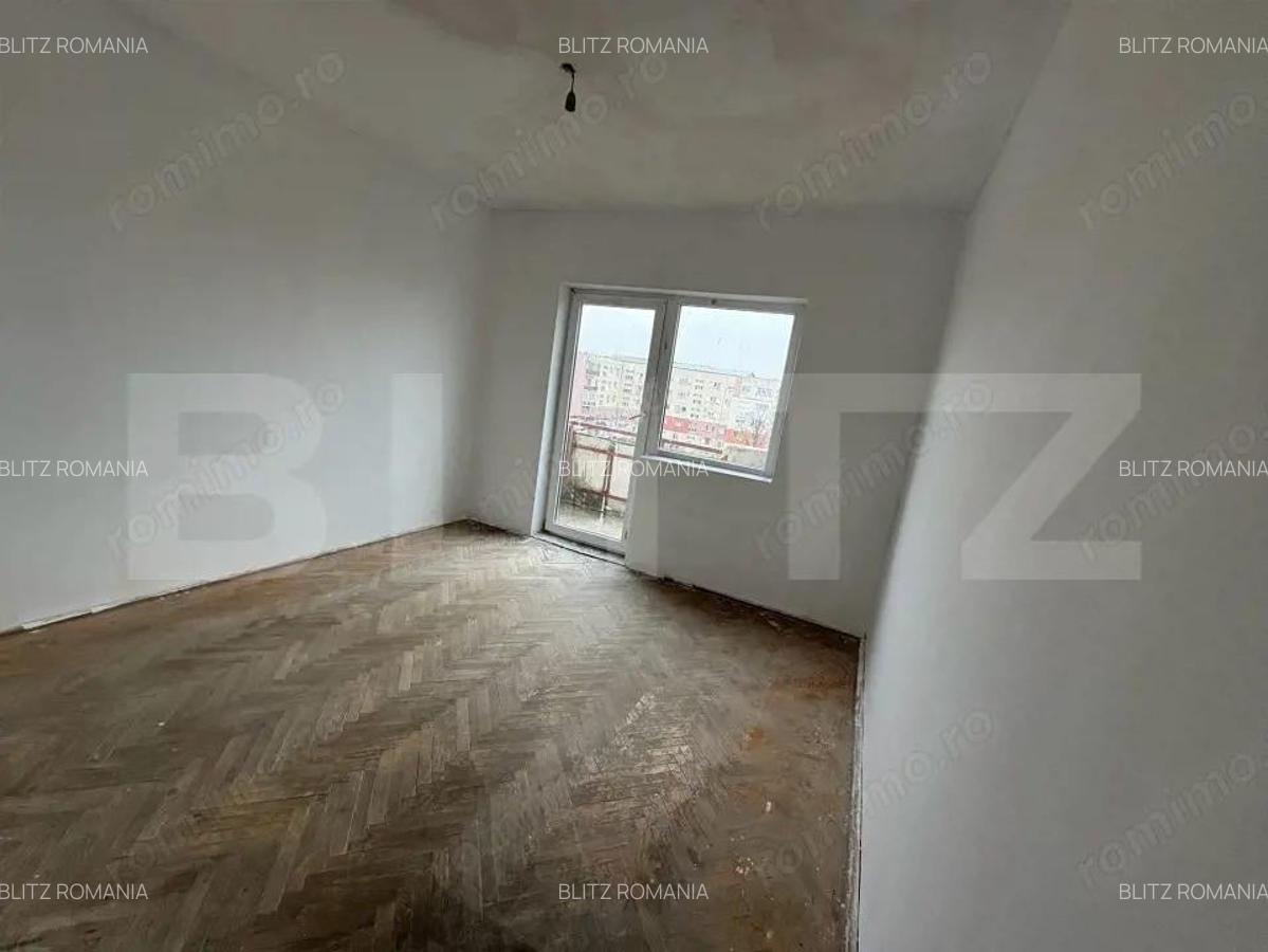 Apartament de vanzare, 63.90 mp, zona Micro 17 - 4