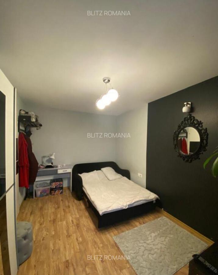 Apartament de vanzare, cu 3 camere, 120 mp, zona Marul de Au - 13