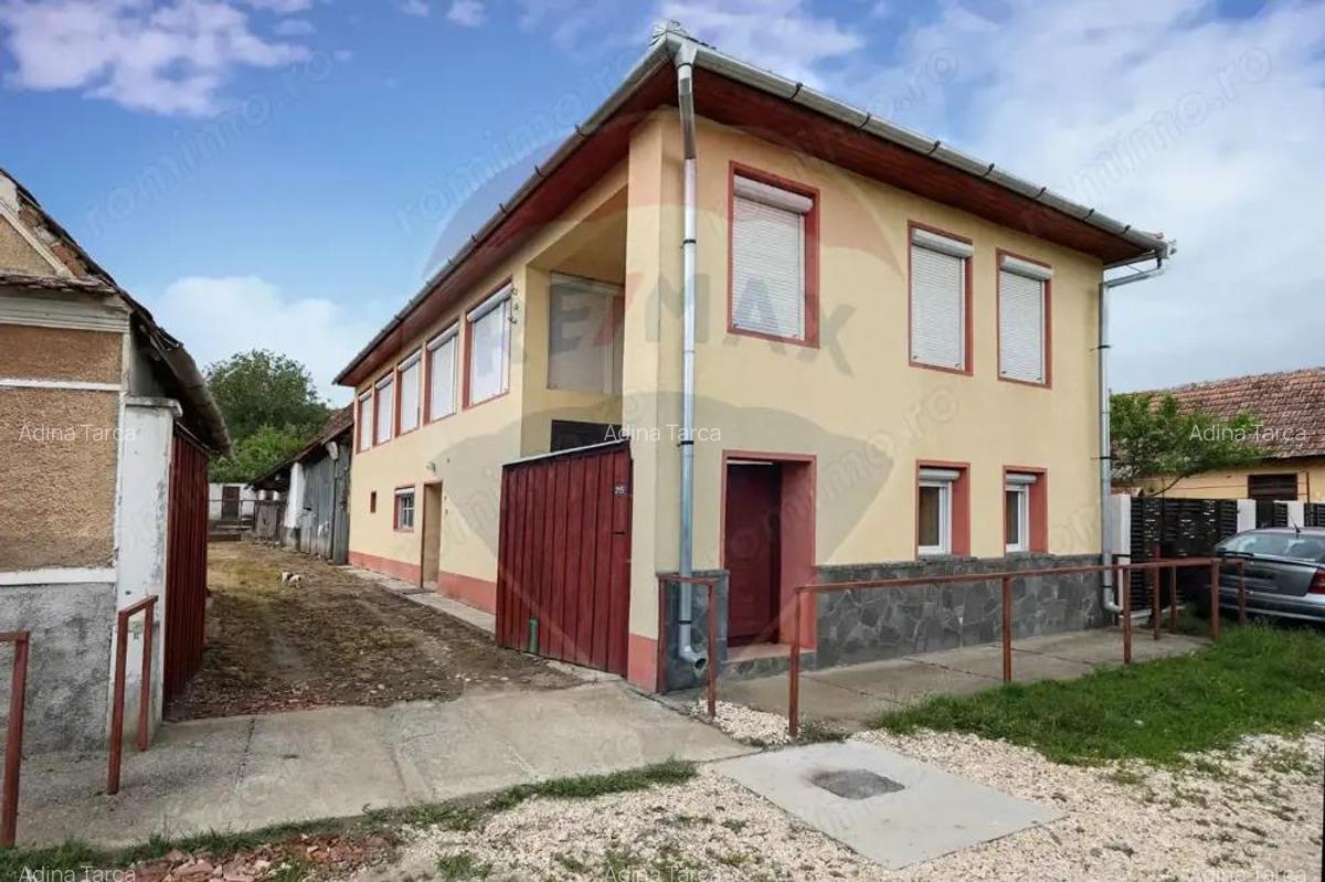 Casa spatioasa cu anexe si gradina in localitatea Ungra/Brasov - 8