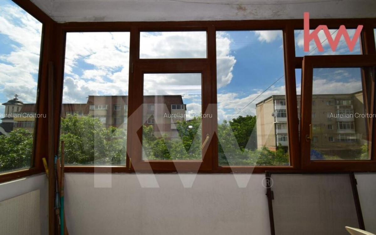 Apartament 4 camere Sarari decomandat, - schimb cu 2 camere - 8 Apartament 4 camere Sarari decomandat, - schimb cu 2 camere - 8